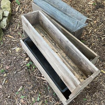 Set of 4 wood planters