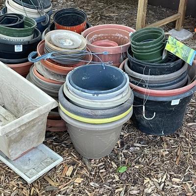 Plastic pots