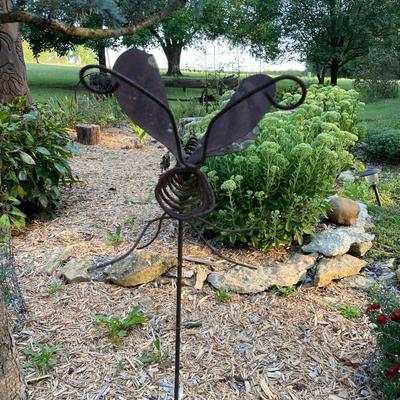 Bee yard art