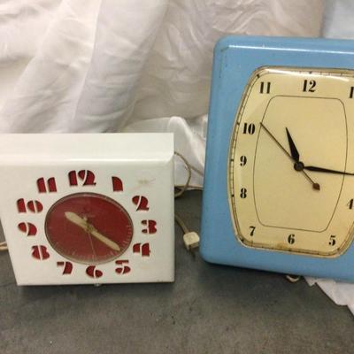 Vintage Kitchen Clocks