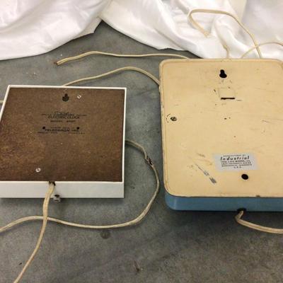 Vintage Kitchen Clocks