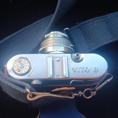 VOIGTLANDER VITO B 35mm CAMERA WITH AGFALUX FLASH BOTH IN LEATHER CASES