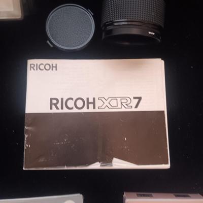 RICOH XR7 35mm CAMERA WITH MANY EXTRAS AND CARRY CASE
