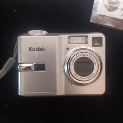 KODAK EASYSHARE C703 DIGITAL CAMERA W/DOCK