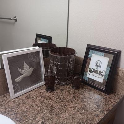 BATHROOM DECOR, HUMIDIFIER AND CLEANERS