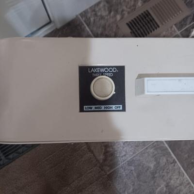 SHARK FLOOR STEAM CLEANER, BOX FAN AND NO SLIP RUG