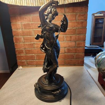 Heavy Tiffany Style Table Metal lamp 3 Lights w Pull Cords