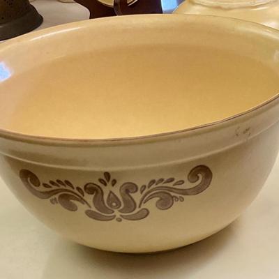 Set of Pfaltzgraff Village mixing bowls