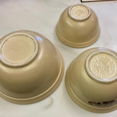 Set of Pfaltzgraff Village mixing bowls