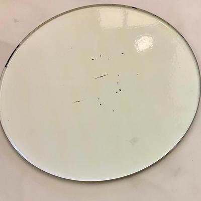 Pfaltzgraff Village pattern cake stand, has metal trivet and wooden base