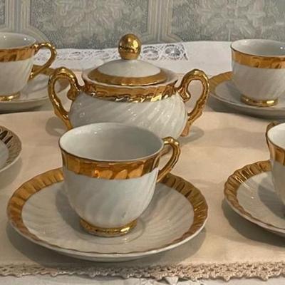 Limoges Style Five Tea Cups/Saucers and Creamer/Sugar Dish