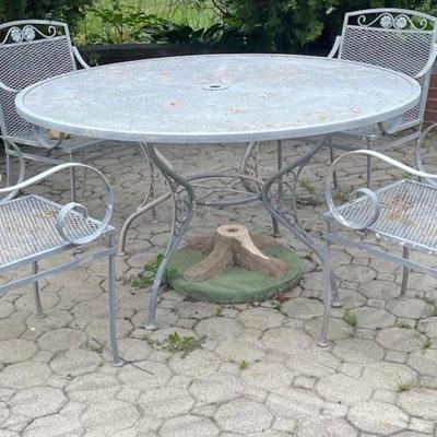 Outdoor Wrought Iron Chairs w/ Table