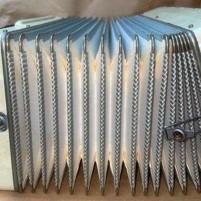 Scandalli Italian Accordion PLAYABLE!