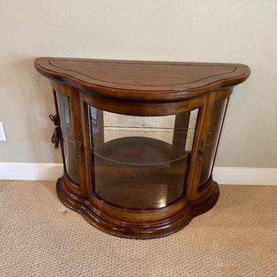 LIGHTED FOYER DISPLAY CABINET