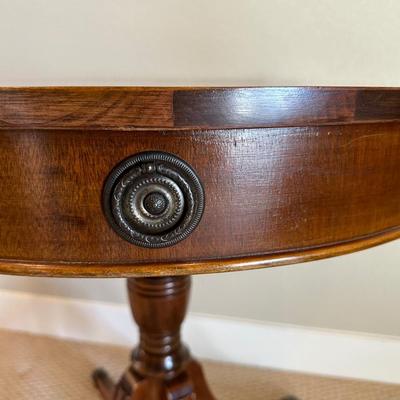 BEAUTIFUL DRUM TABLE WITH DRAWER