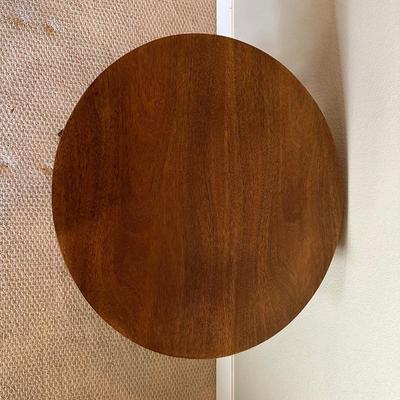 BEAUTIFUL DRUM TABLE WITH DRAWER