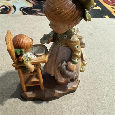 ANRI of Italy carved figurine