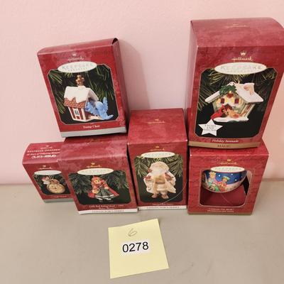 Lot of 6 Hallmark Keepsake Christmas Tree ornaments
