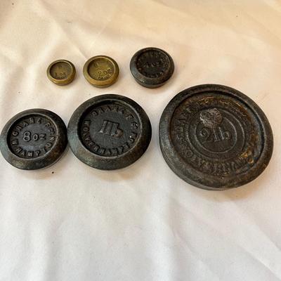 Vintage Brass & Cast Iron Kitchen Scales (O-MK)
