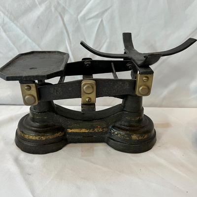 Vintage Brass & Cast Iron Kitchen Scales (O-MK)