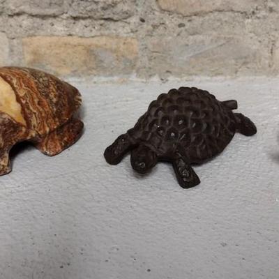 3 turtle figures