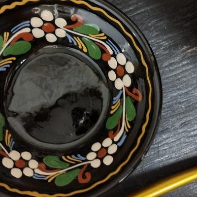 Khokhioma Lacquerware and Central American Pottery