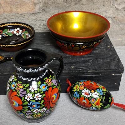 Khokhioma Lacquerware and Central American Pottery