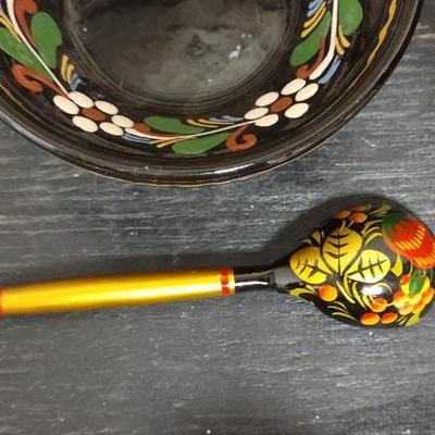 Khokhioma Lacquerware and Central American Pottery