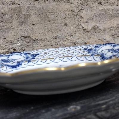 Blue Onion Meissen Plate and Cake Stand