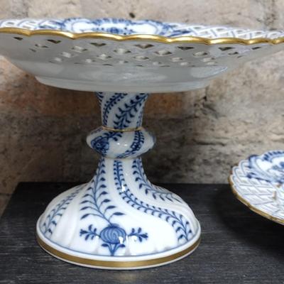 Blue Onion Meissen Plate and Cake Stand
