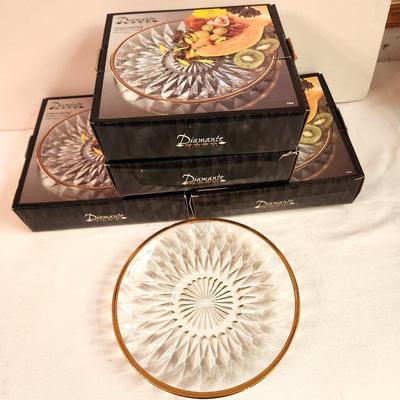 Lot #104 Set of 16 Diamonte Gold DInner Plates - crystal