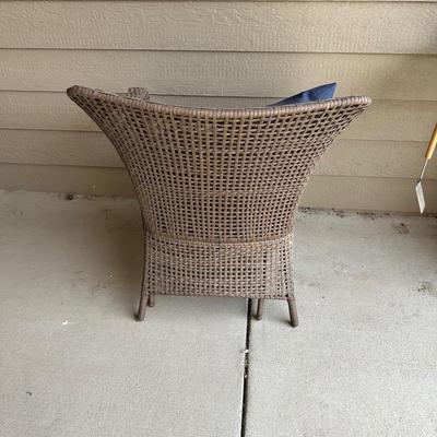 OUTDOOR WICKER ARM CHAIR W/PULL OUT FOOTSTOOL PLUS SIDE TABLE
