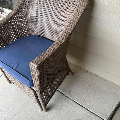 OUTDOOR WICKER ARM CHAIR W/PULL OUT FOOTSTOOL PLUS SIDE TABLE