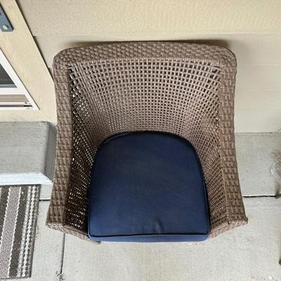 OUTDOOR WICKER ARM CHAIR W/PULL OUT FOOTSTOOL PLUS SIDE TABLE