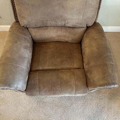 ASHLEY FURNITURE RECLINER