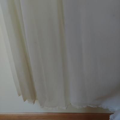 Vintage Bridal Nightgown and Robe (PC2-BBL)