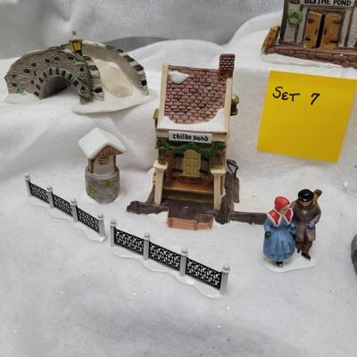 Dept 56 Holiday VIllage # 7