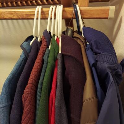 L.L. Bean Jackets and More Size Men's Large (PC1-BBL)