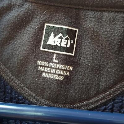 Men's Large Tops & Jackets by Mountain Hardware, REI, North Face and More (PC1-BBL)