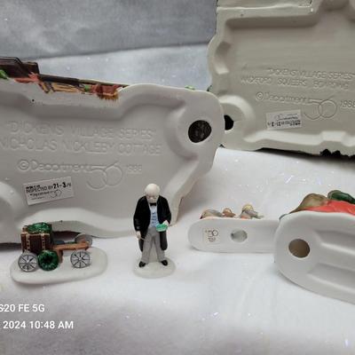 Dept 56 Holiday Village Set # 9