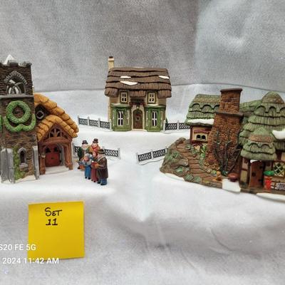 Dept 56 Holdiay Village Set # 11