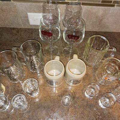 BAR GLASSES & A & W MUGS