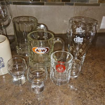 BAR GLASSES & A & W MUGS