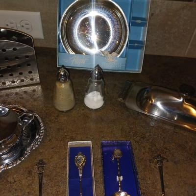 SOUVENIR SPOONS AND SERVING PIECES