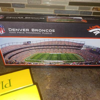 GAMES, DENVER BRONCOS PUZZLE AND BOOK