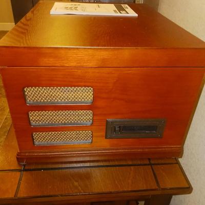 CROSLEY AM/FM STEREO, PHONOGRAPH, CD AND CASSETTE PLAYERS