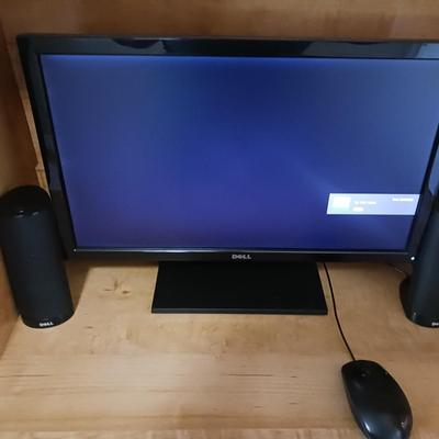 DELL COMPLETE DESKTOP COMPUTER W/WIN 10