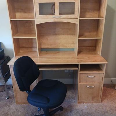 COMPUTER DESK WITH HUTCH AND CHAIR