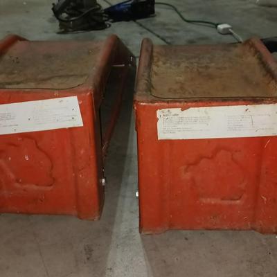 OIL COLLECTION PAN AND A PAIR OF AUTO RAMPS