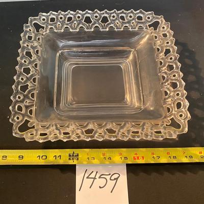 Vintage Old Colony Open Lace Centerpiece